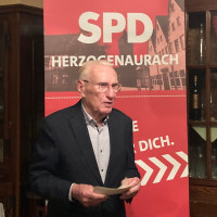 Peter Prokop beim Rückblick auf 120 Jahre SPD Herzogenaurach